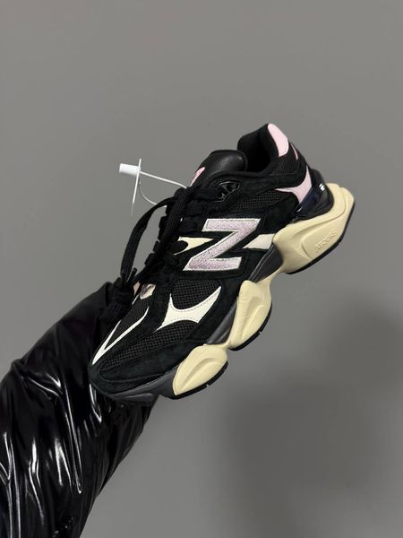 Жіночі кросівки New Balance 9060 Black Suede Pink фото