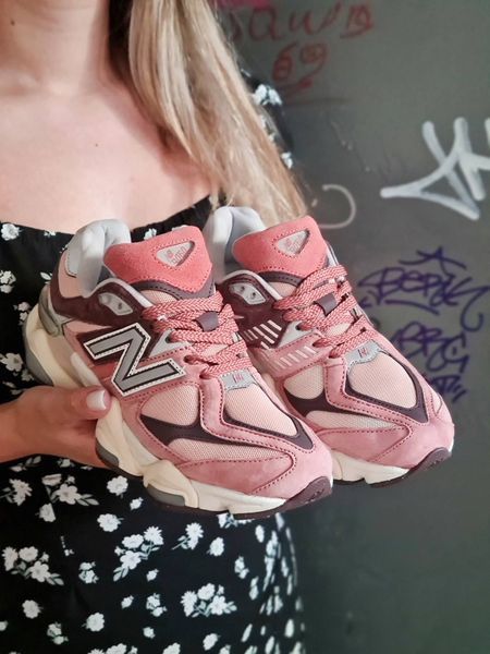 Жіночі кросівки New Balance 9060 Cherry Blossom фото