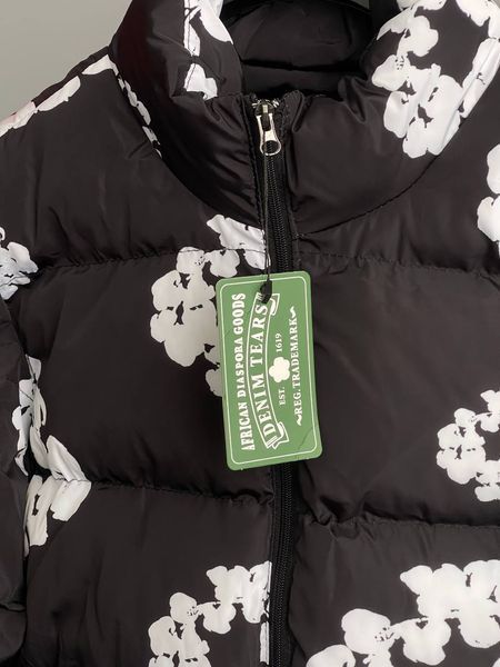 Зимняя куртка Denim Tears The Cotton Wreath Puffer Jacket 'Black' фото