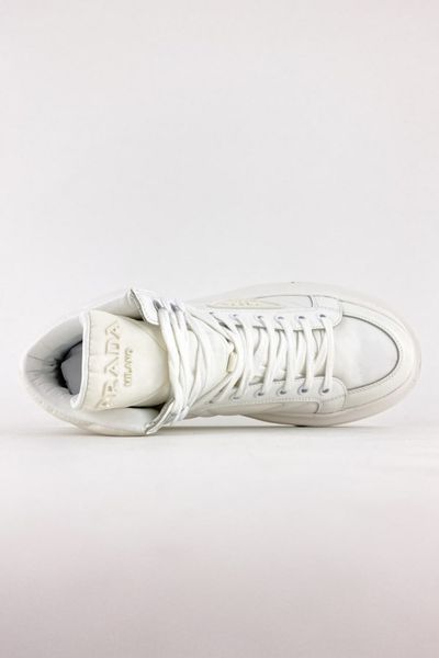 Зимові жіночі ботинки з натуральної шкіри PRADA Milano High Top White фото