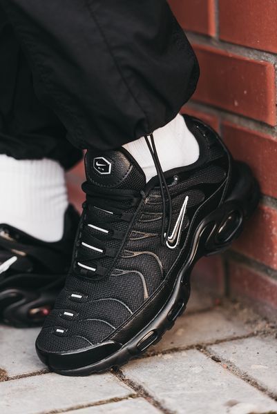 Мужские баскетбольные кроссовки Nike Air Max TN Plus Black White фото