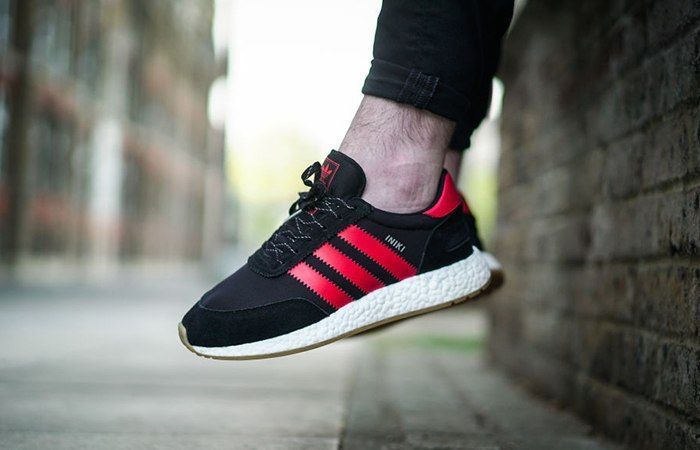Чоловічі кросівки Iniki Runner Black/Red Adidas фото