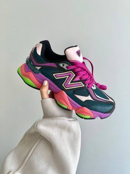 Чоловічі та жіночі кросівки New Balance 9060 PURPLE ACID фото