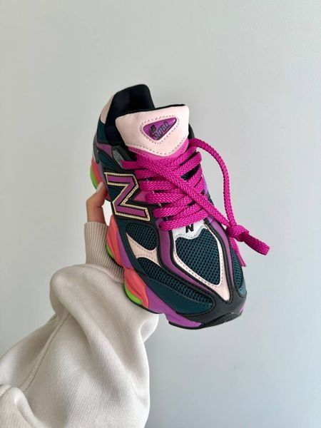 Чоловічі та жіночі кросівки New Balance 9060 PURPLE ACID фото