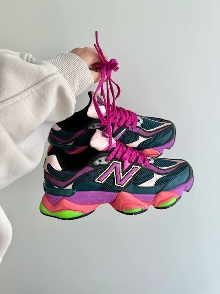 Чоловічі та жіночі кросівки New Balance 9060 PURPLE ACID фото