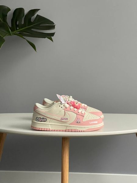 Жіночі кросівки Nike Dunk Air Jordan x Travis Scott x Labubu Beige Pink фото