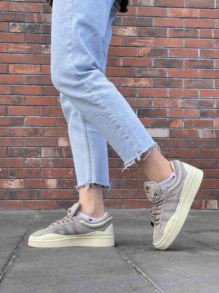 Женские кроссовки Adidas Campus x Bad Bunny Brown Beige фото