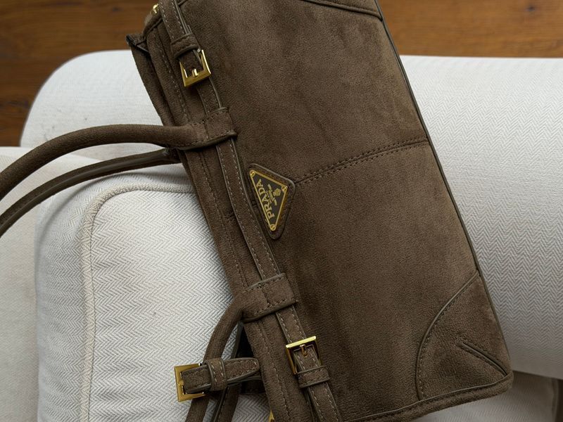 Жіноча сумка Prada Bonnie Medium Suede Handbag Haki Premium фото