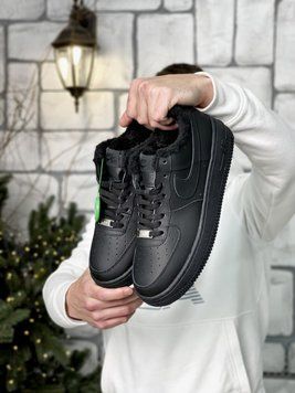 Зимние мужские и женские кроссовки С МЕХОМ Nike Air Force black fur фото