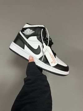 Чоловічі та жіночі кросівки Nike Air Jordan 1 &ldquo;BLACK / WHITE&rdquo; Fur фото