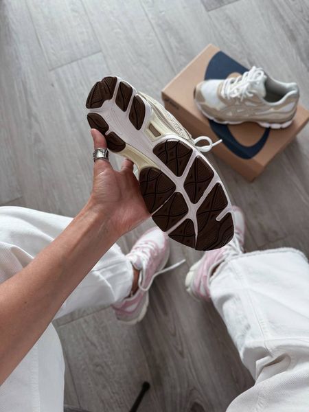 Чоловічі та жіночі кросівки Asics Gel-Nyc White Feather Grey фото