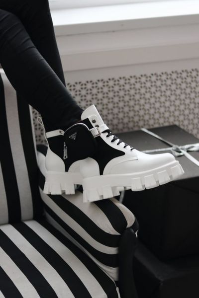 Зимові жіночі ботинки (Натуральна шкіра) PRADA Milano Monolith White Black Premium фото