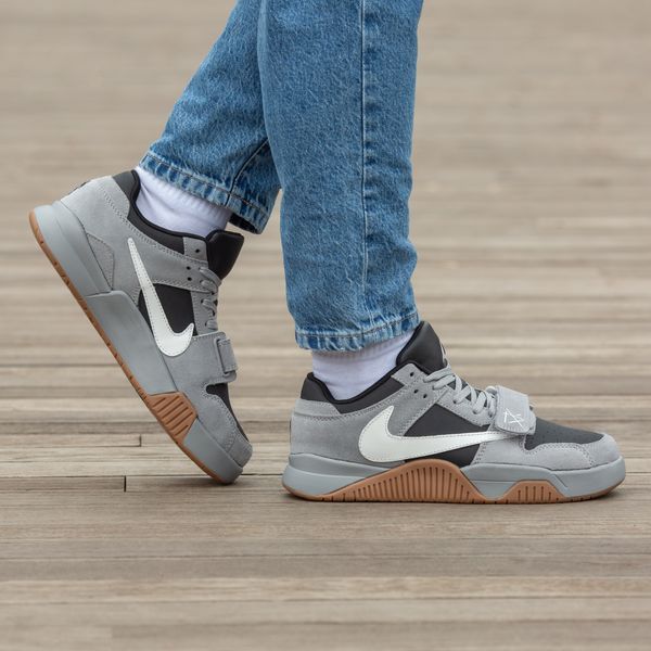 Мужские кроссовки Nike Air Jordan x Travis Scott Cut The Check Grey фото