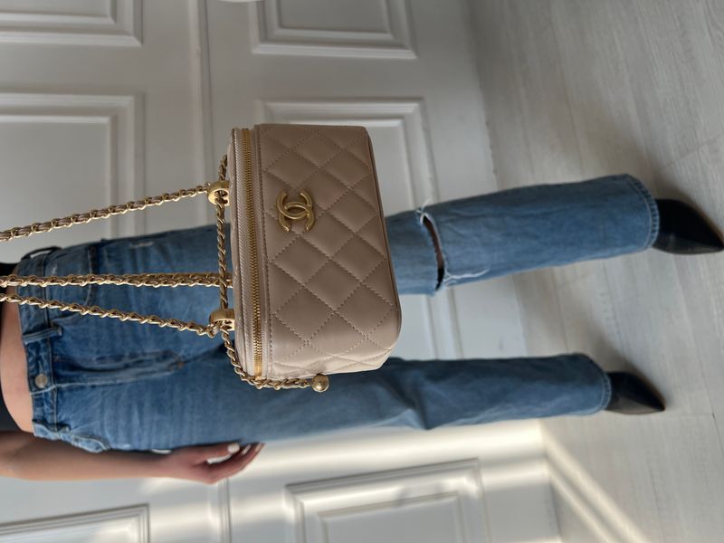 Жіноча сумка Chanel Classic Beige Lambskin Pearl Crush Vanity Bag Premium фото