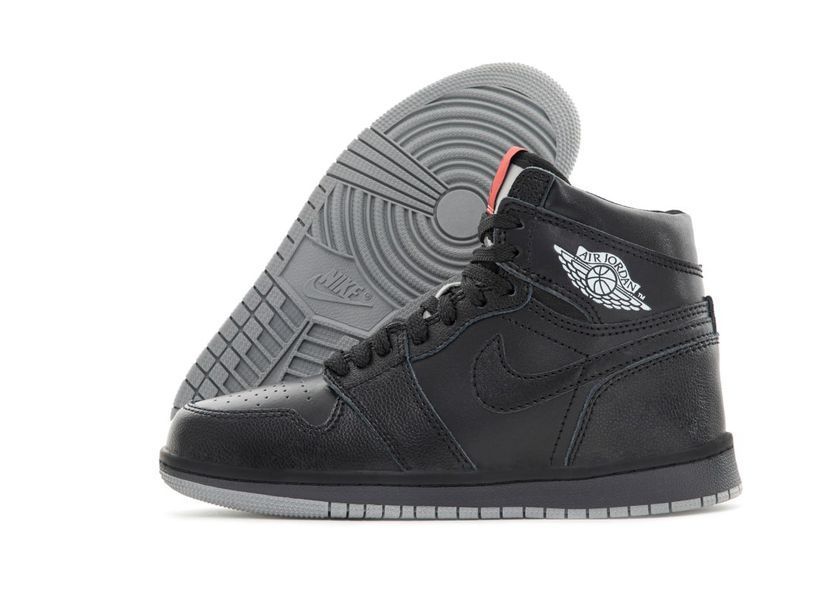Чоловічі та жіночі кросівки Nike Air Jordan 1 Black Fur фото