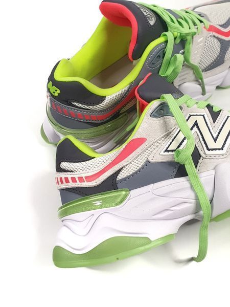 Мужские и женские кроссовки New Balance 9060 Glow фото