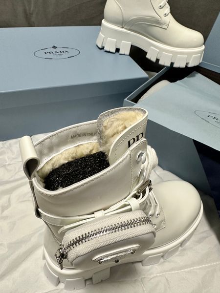 Зимние женские ботинки (натуральная кожа) С МЕХОМ! PRADA Boots Zip Pocket White Premium фото