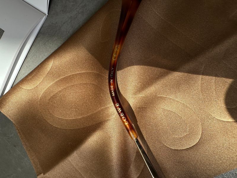 Солнцезащитные очки Loewe Brown/Gold LW40039U 002 Premium фото