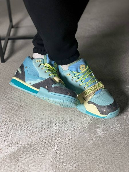 Чоловічі кросівки Nike Air Trainer 1 Travis Scott Blue Haze фото