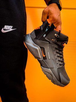 Зимові чоловічі кросівки Nike Huarache Winter Acronym"Black/Orange" !термопідкладка! фото