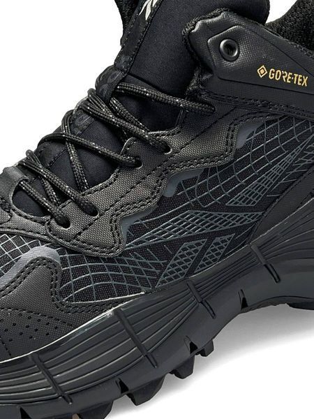 Чоловічі зимові кросівки Reebok Zig Kinetica II Edge Black Gray White Fur фото
