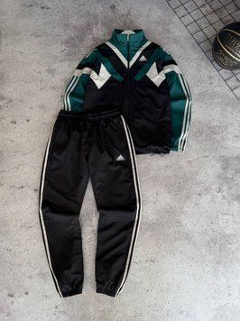 Спортивный костюм Adidas фото