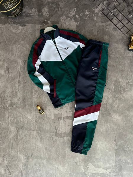 Спортивний костюм Reebok фото